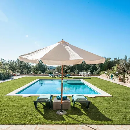 Amazing In With Swimming Pool * 马纳科尔