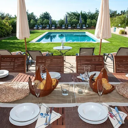 Amazing In With Swimming Pool *